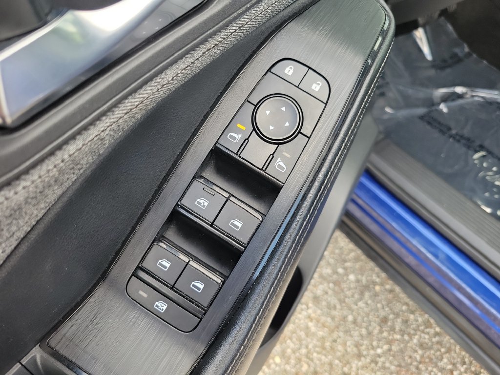 Certified 2023 Nissan Rogue SV FWD image 13