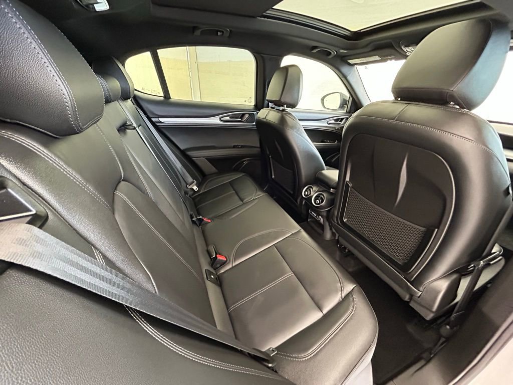 New 2025 Alfa Romeo Stelvio Sprint w/ Convenience Package image 14