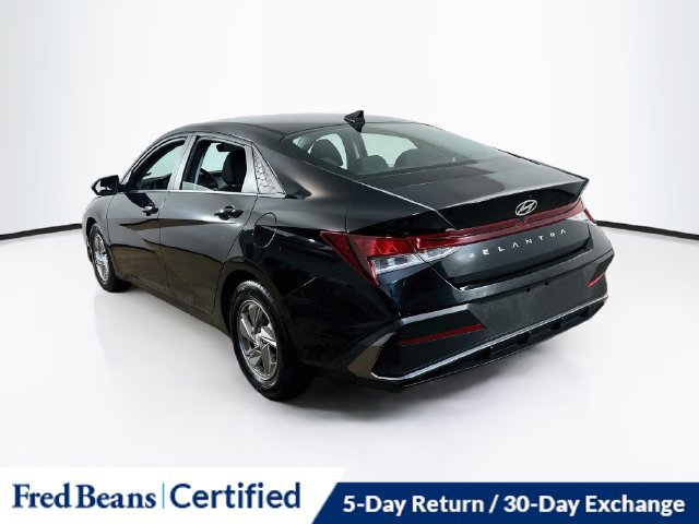 Certified 2024 Hyundai Elantra SE FWD image 7