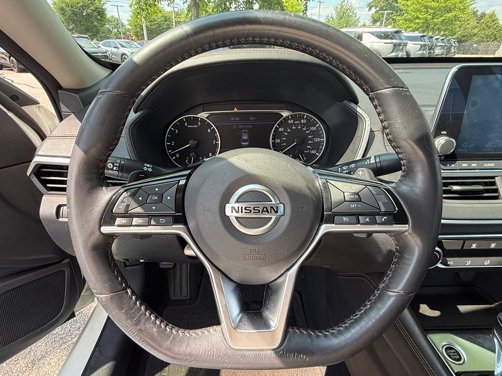 Used 2019 Nissan Altima 2.5 SR FWD image 14