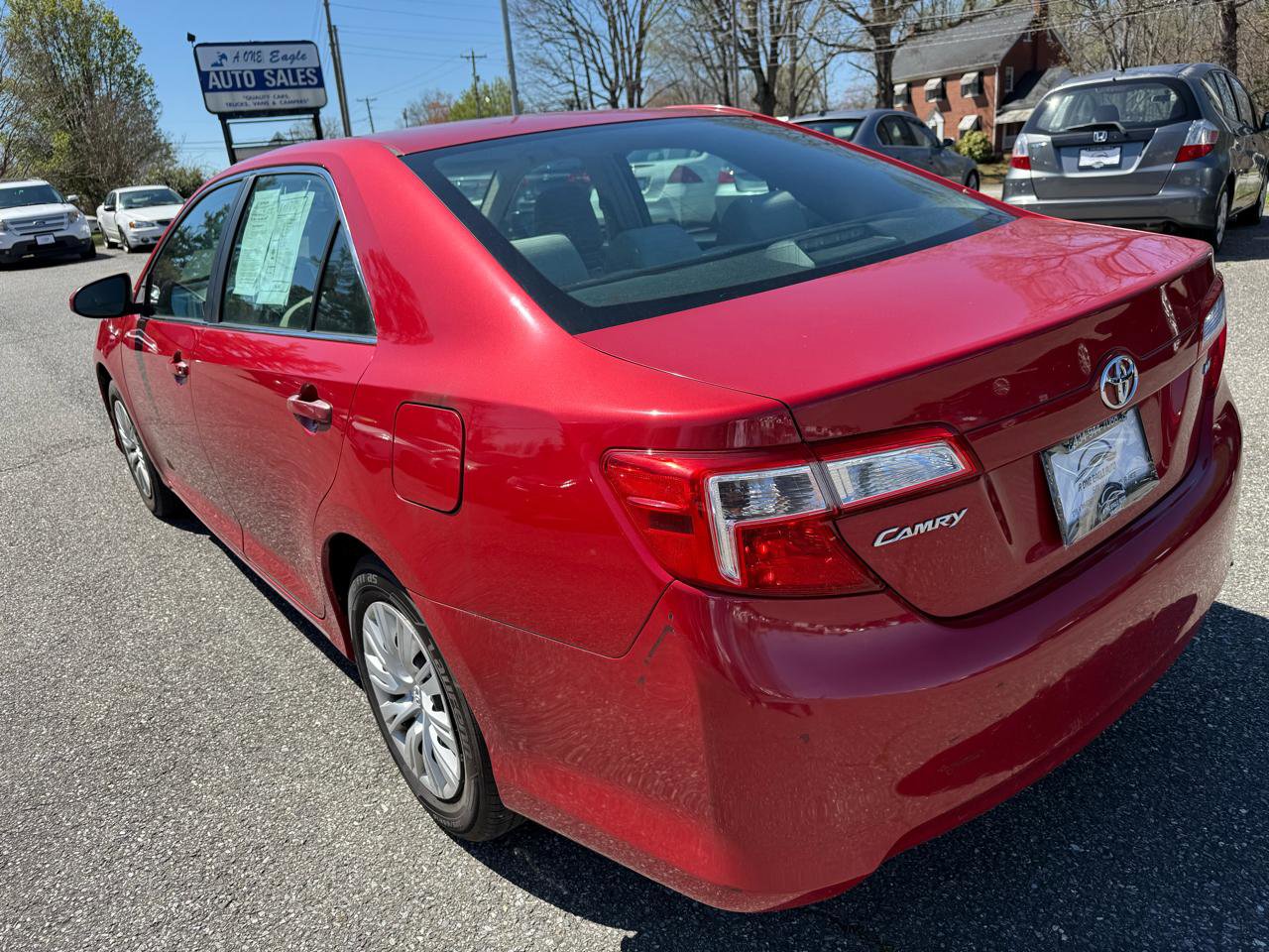 Used 2012 Toyota Camry LE image 5