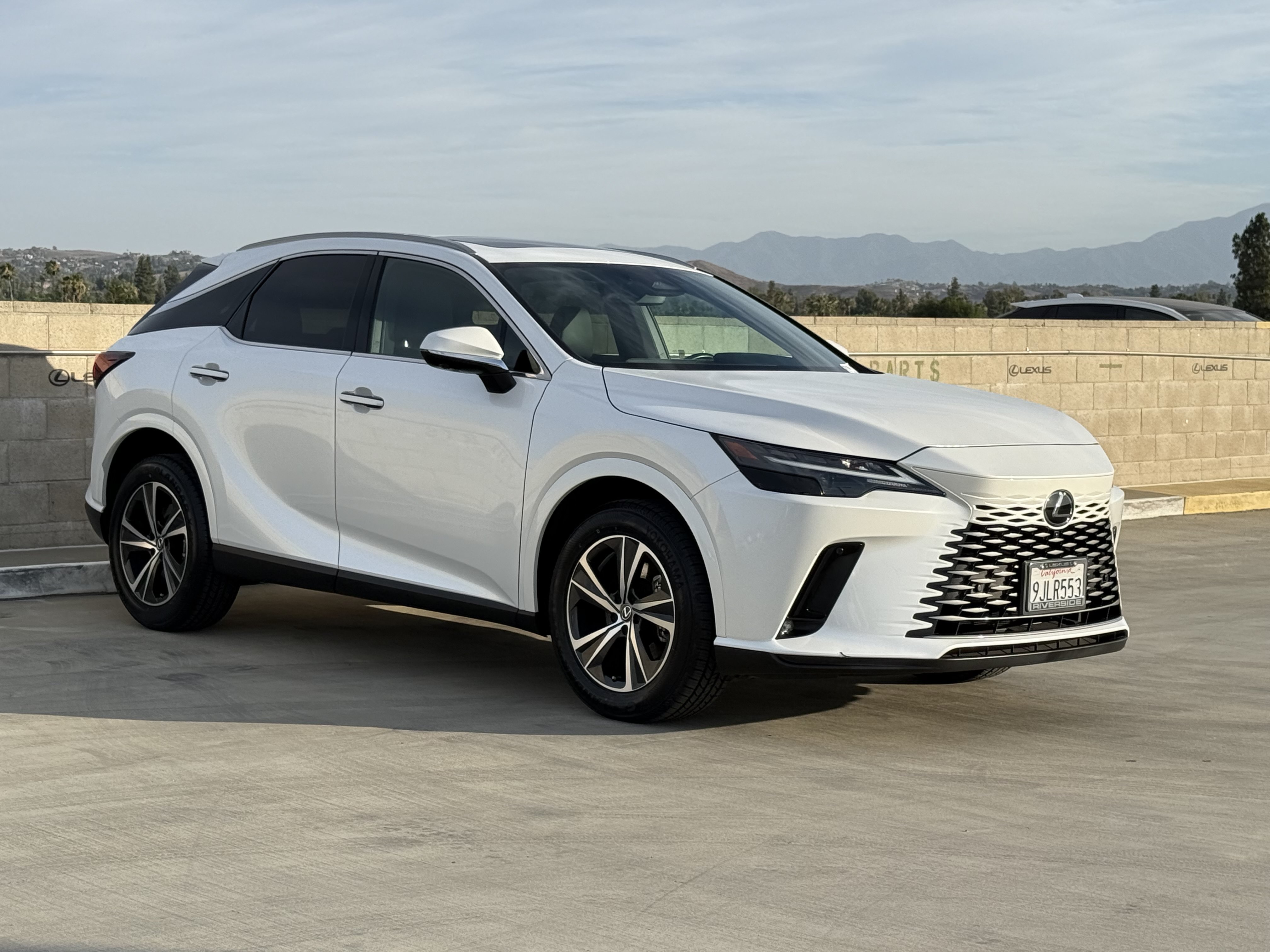 Certified 2024 Lexus RX 350 Premium w/ Convenience Package FWD image 2
