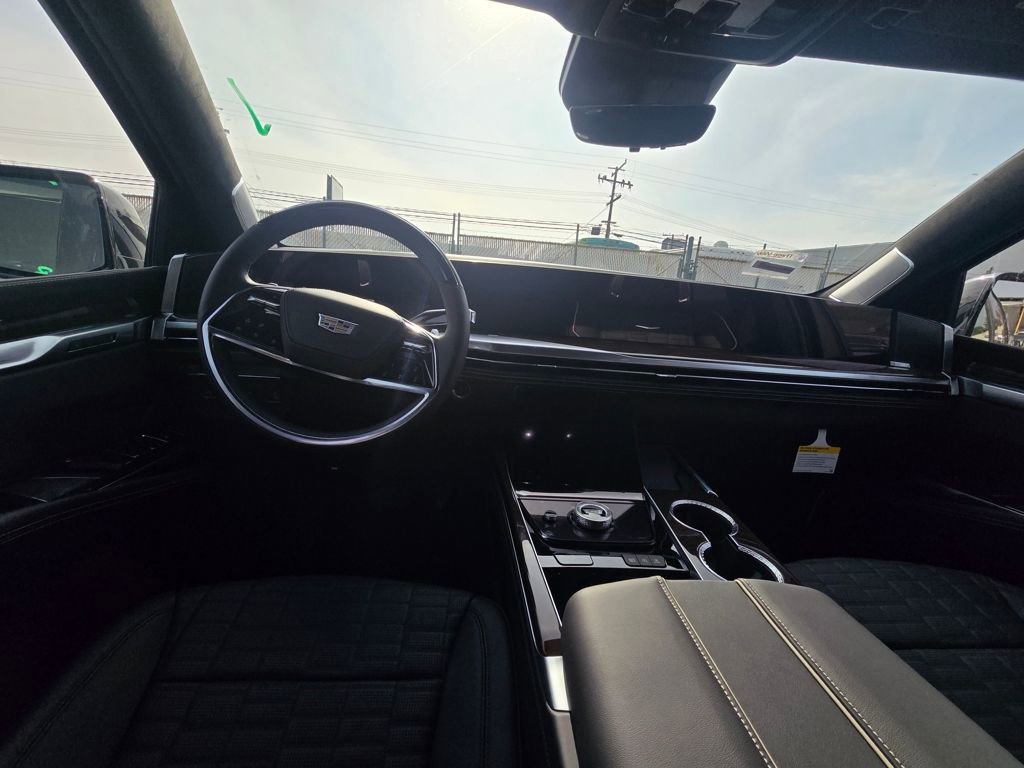 Used 2026 Cadillac Escalade Platinum Luxury image 21
