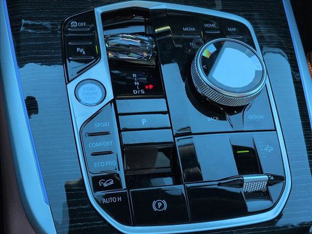 Used 2025 BMW X7 M60i image 12