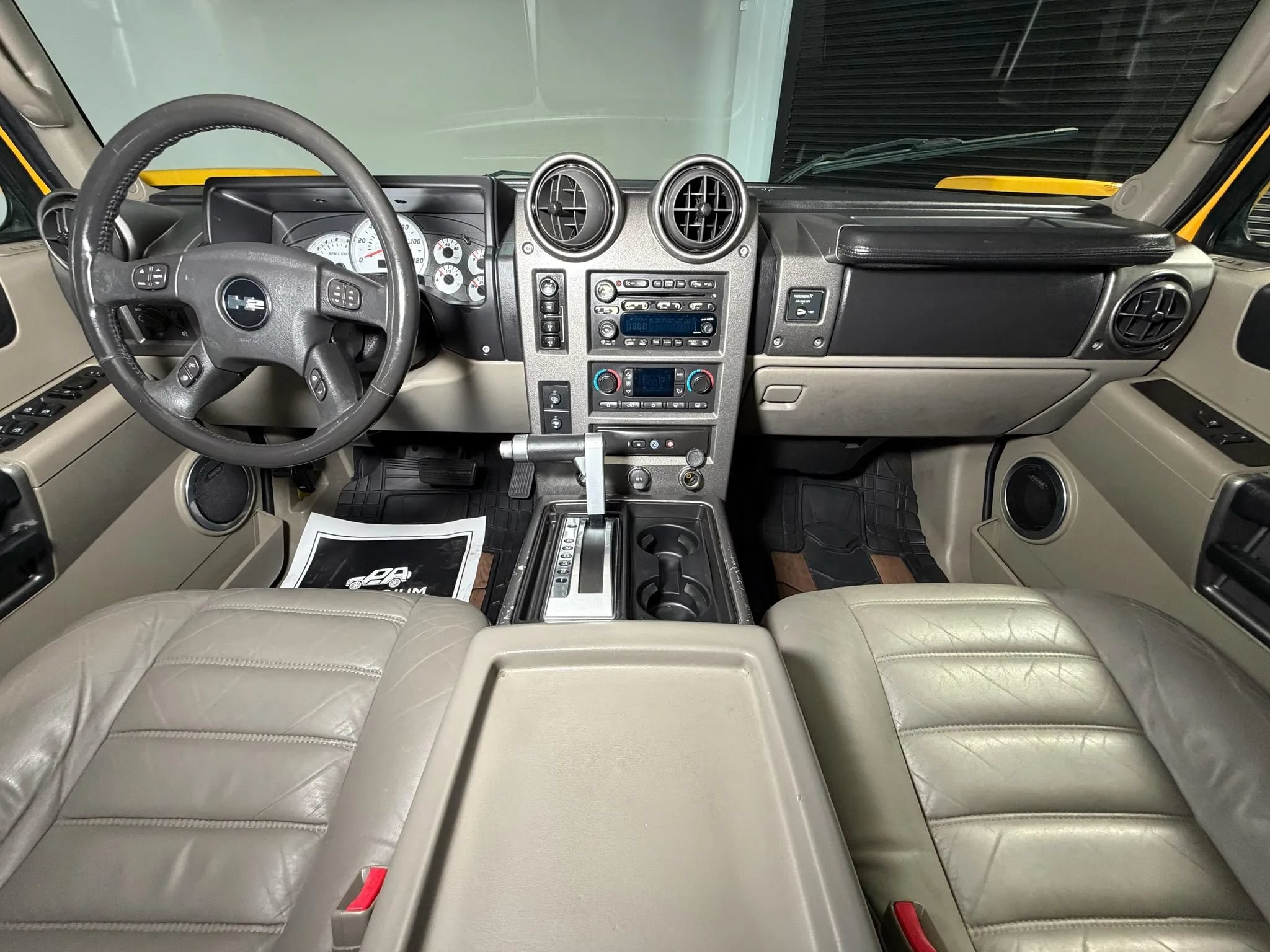 Used 2004 HUMMER H2 w/ Preferred Equipment Group AWD/4WD image 10