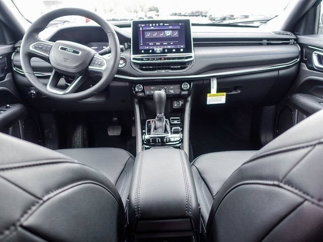 New 2026 Jeep Compass Latitude AWD/4WD image 18