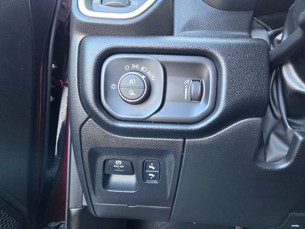 Used 2022 RAM 1500 Big Horn AWD/4WD image 17