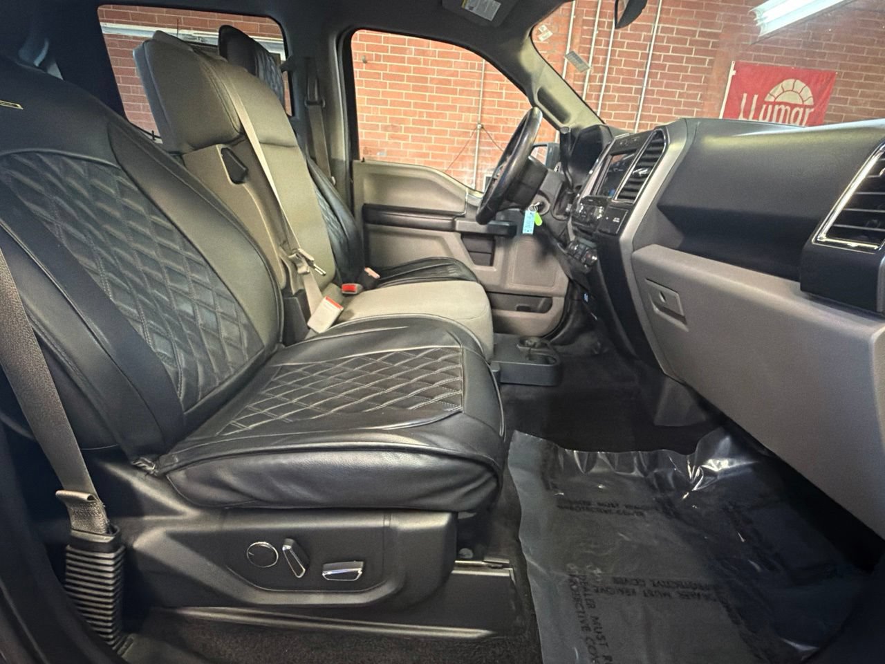 Used 2017 Ford F150 XLT w/ Equipment Group 302A Luxury AWD/4WD image 28
