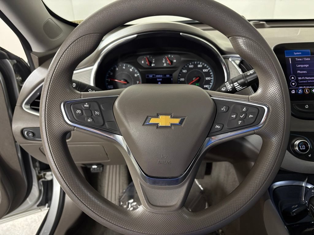Used 2021 Chevrolet Malibu LT FWD image 21
