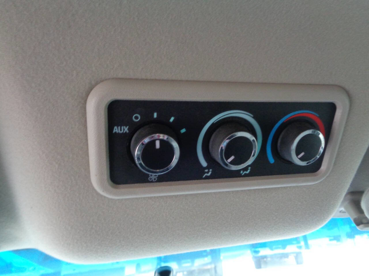 Used 2017 GMC Savana 3500 LT w/ LT Preferred Equipment Group image 48