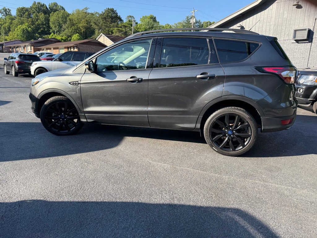 Used 2017 Ford Escape Titanium image 16