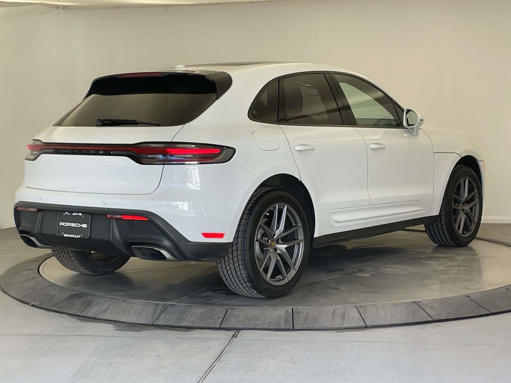 Certified 2023 Porsche Macan AWD/4WD image 7