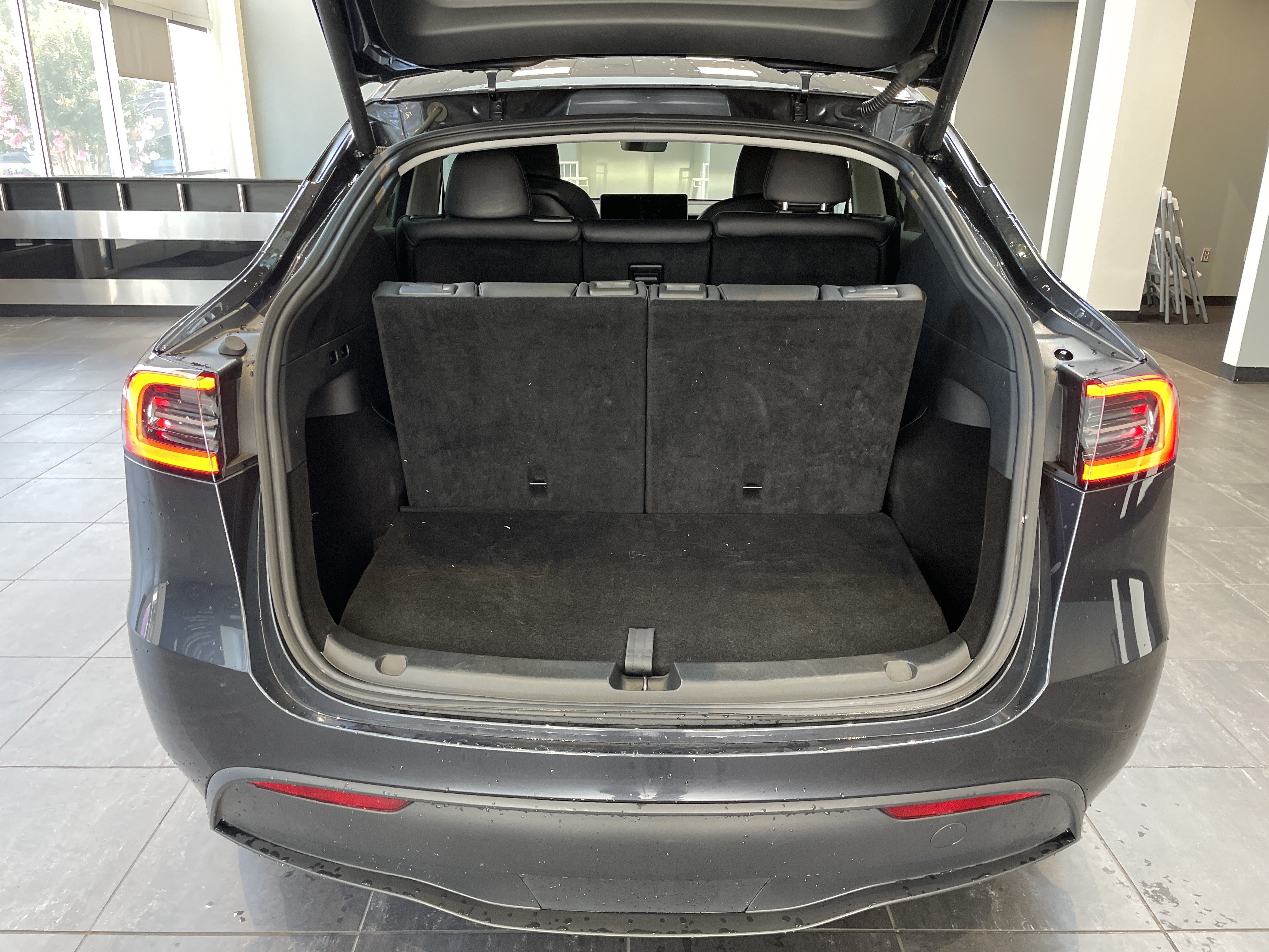 Used 2025 Tesla Model Y Long Range AWD/4WD image 33