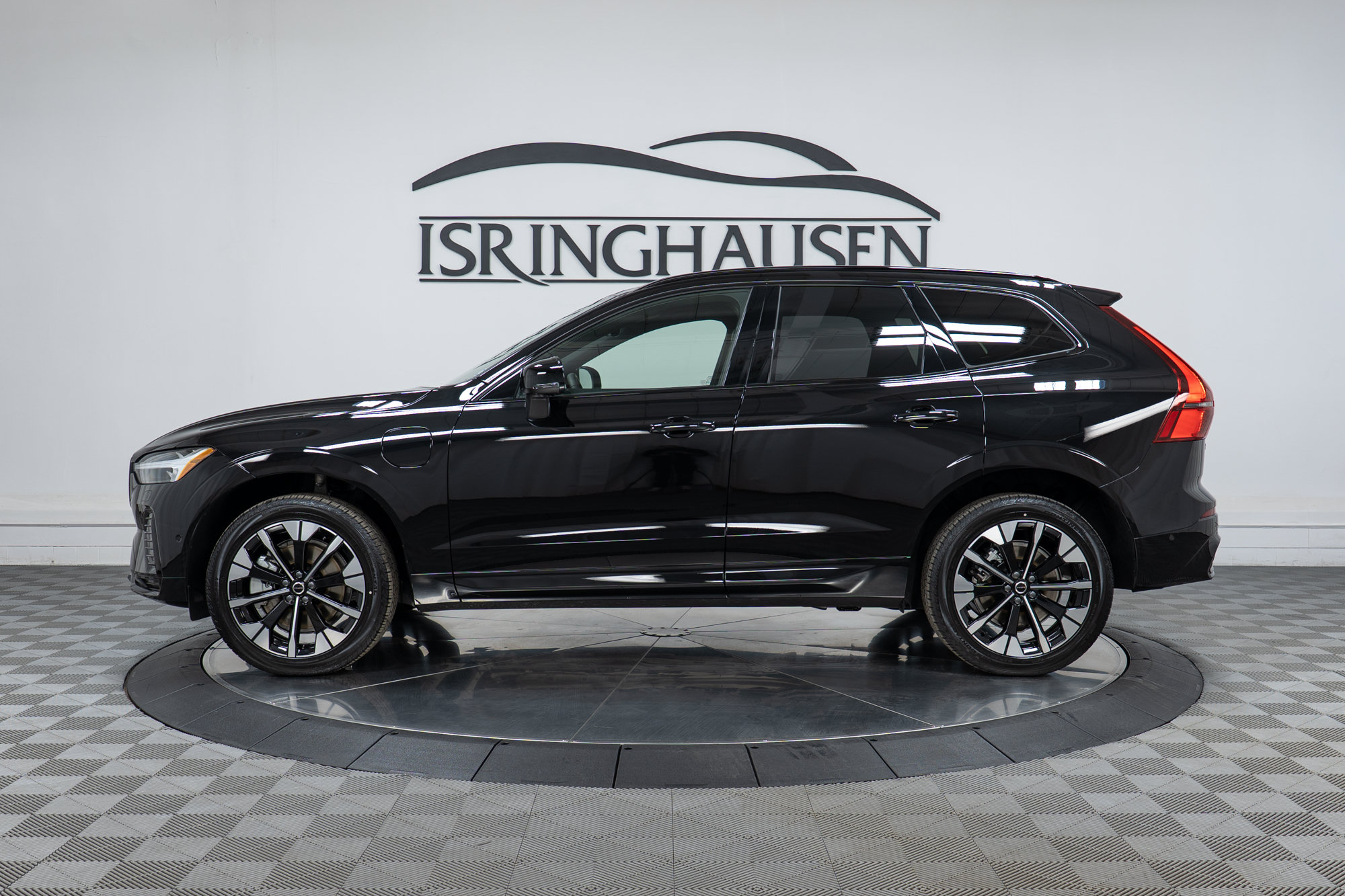 New 2026 Volvo XC60 T8 Plus w/ Protection Package Premier AWD/4WD image 8