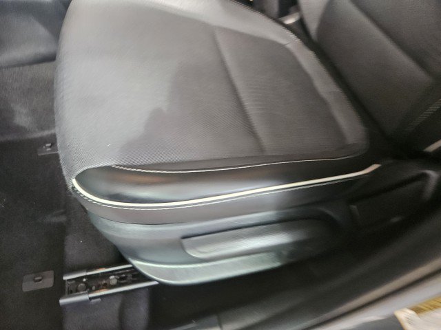 Used 2026 Hyundai Venue SEL FWD image 30