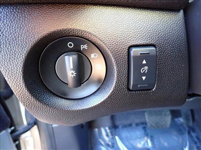 Used 2019 Ford Fiesta SE image 12