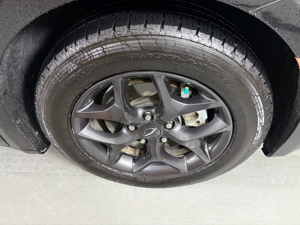 Used 2020 Chrysler Pacifica Touring-L Plus FWD image 10