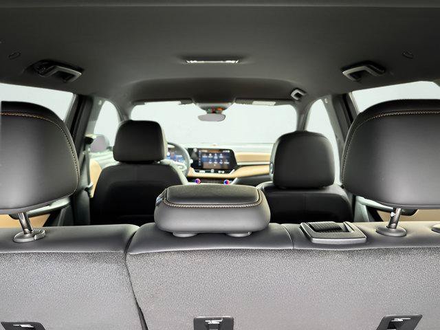 New 2026 Chevrolet Equinox ACTIV w/ Convenience Package III AWD/4WD image 8