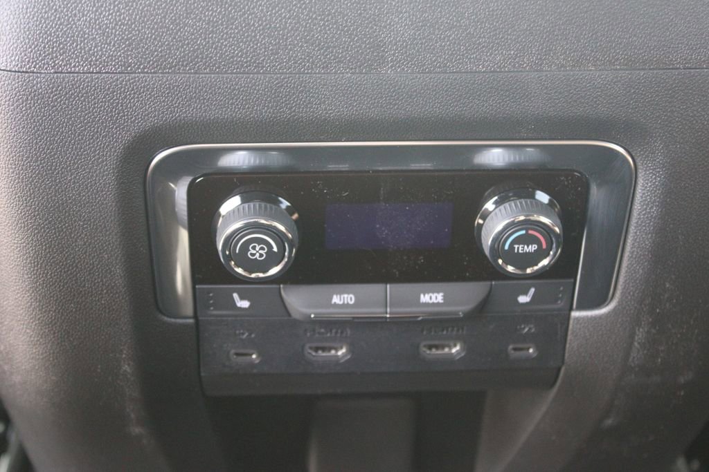 New 2026 Chevrolet Tahoe High Country AWD/4WD image 28