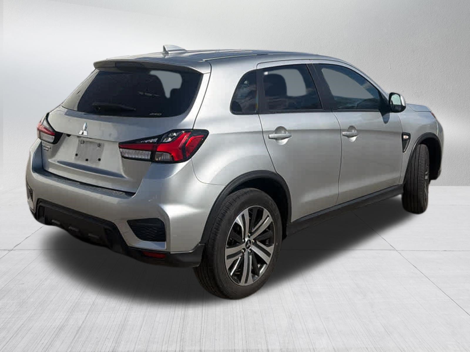 Used 2025 Mitsubishi Outlander Sport ES AWD/4WD image 4