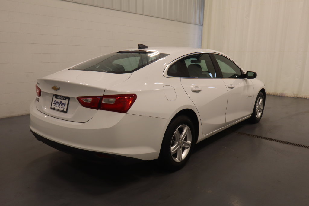 Used 2023 Chevrolet Malibu LS FWD image 4