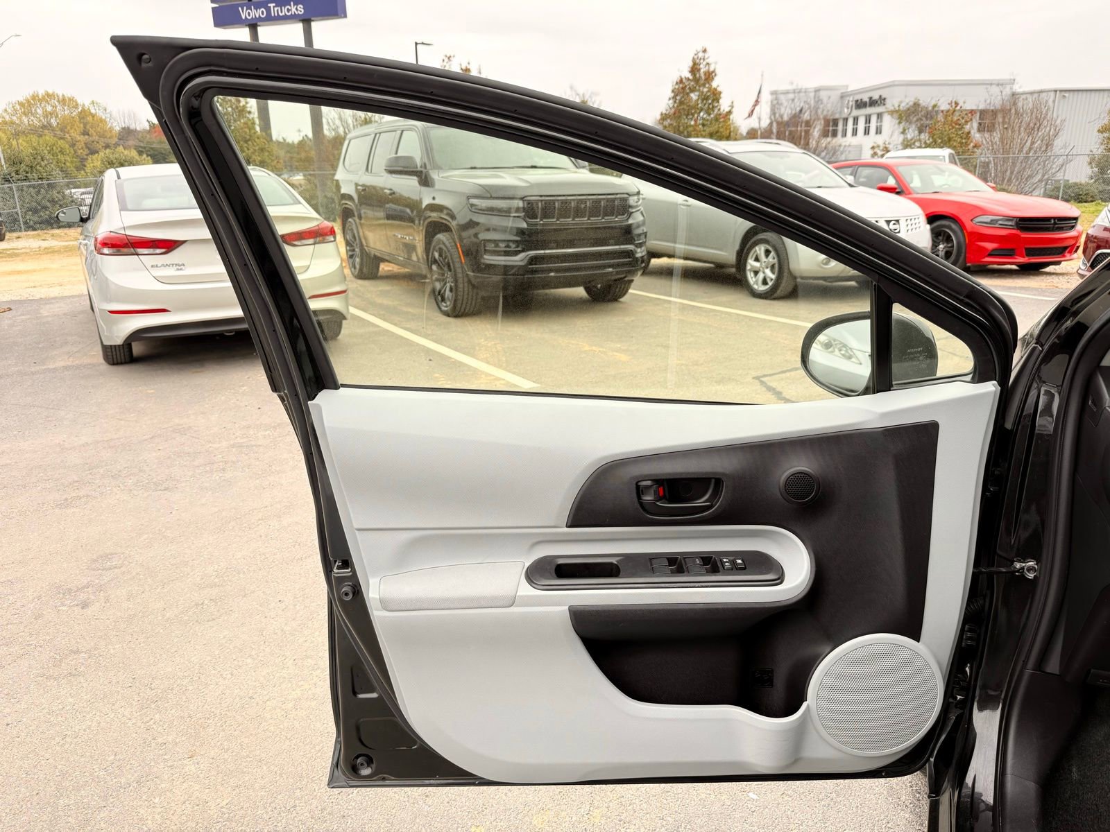 Used 2012 Toyota Prius C One FWD image 14