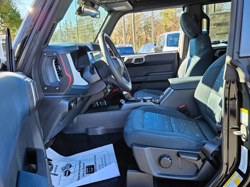 New 2025 Ford Bronco Heritage Edition image 6