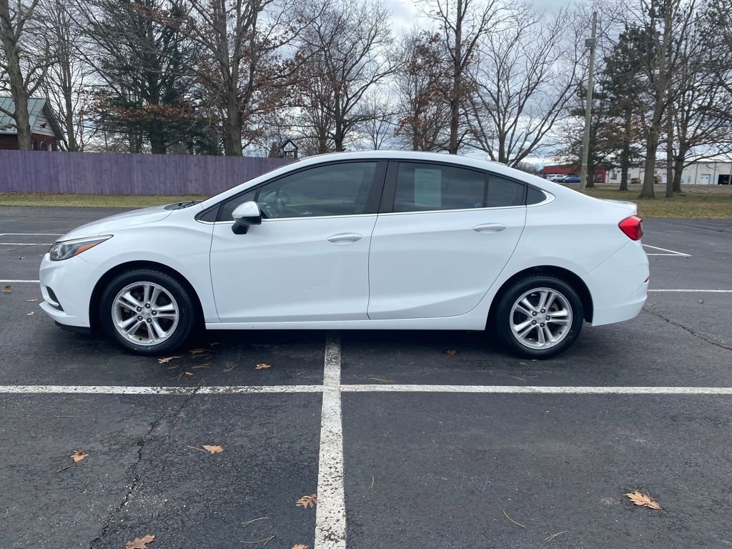 Used 2018 Chevrolet Cruze LT image 4