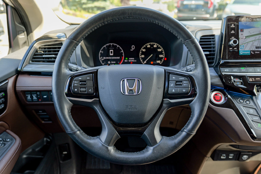 Used 2025 Honda Odyssey Elite image 44