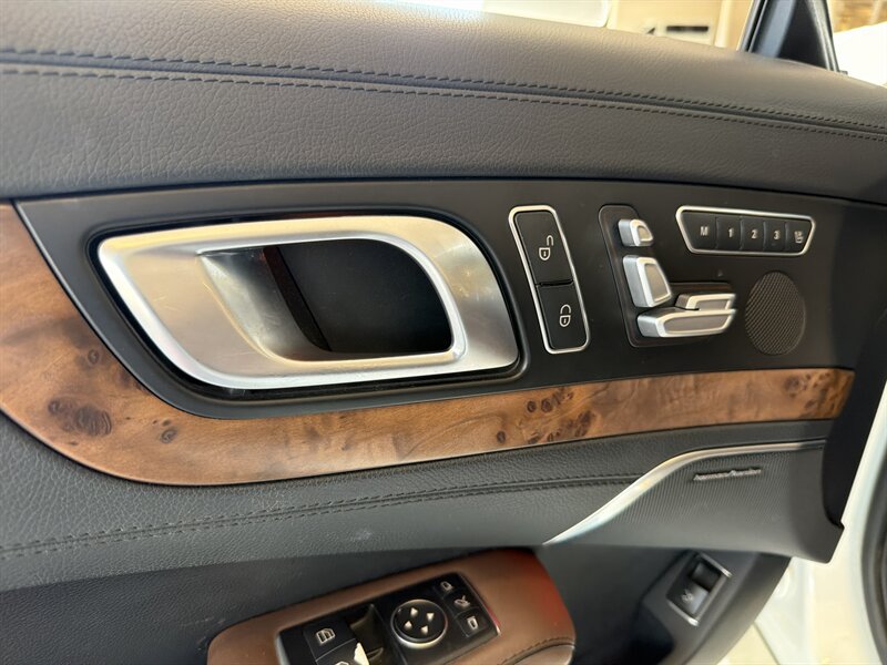 Used 2015 Mercedes-Benz SL 400 w/ Premium I Package image 33