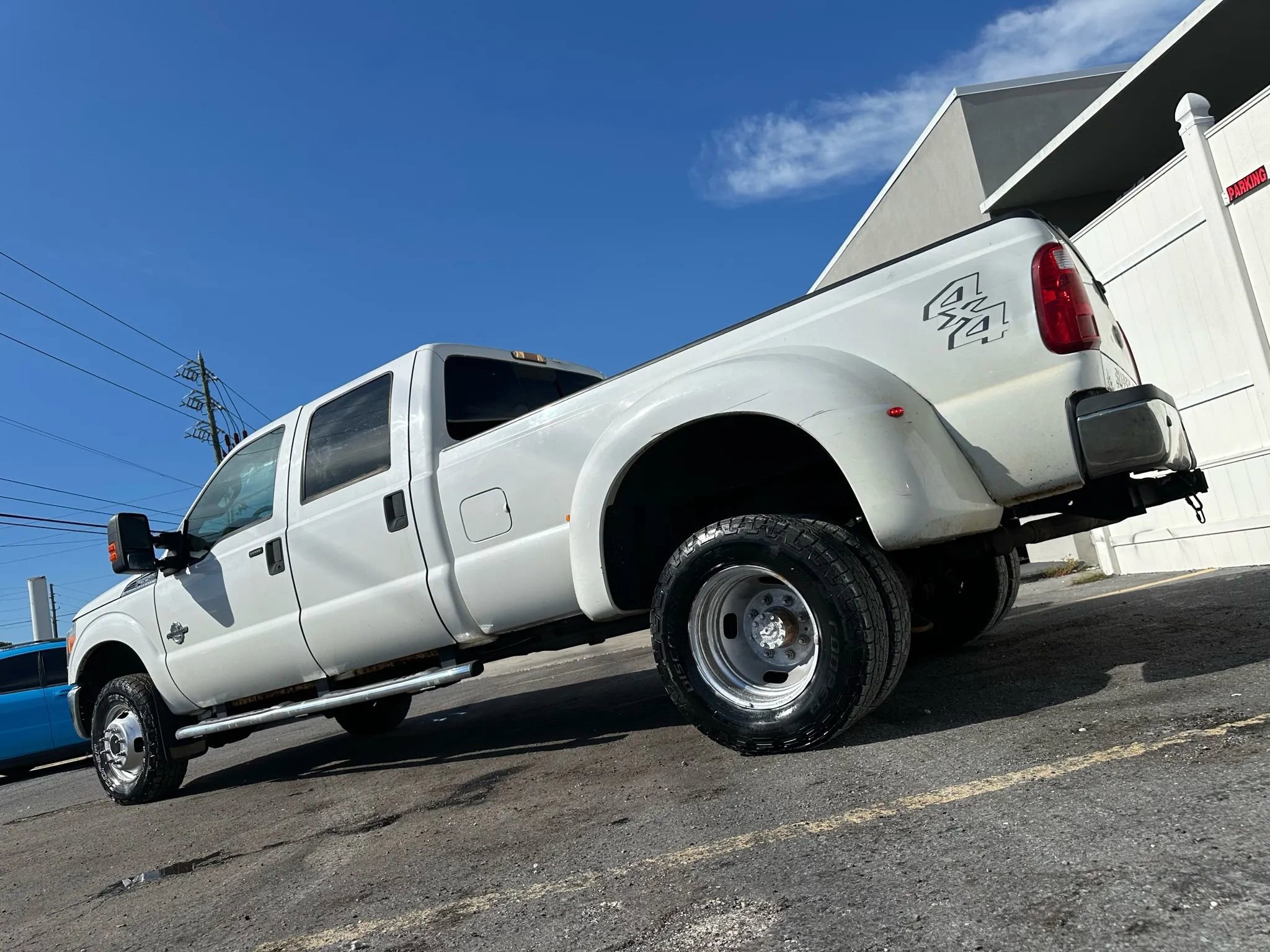Used 2012 Ford F350 XLT w/ XLT Interior Pkg image 3