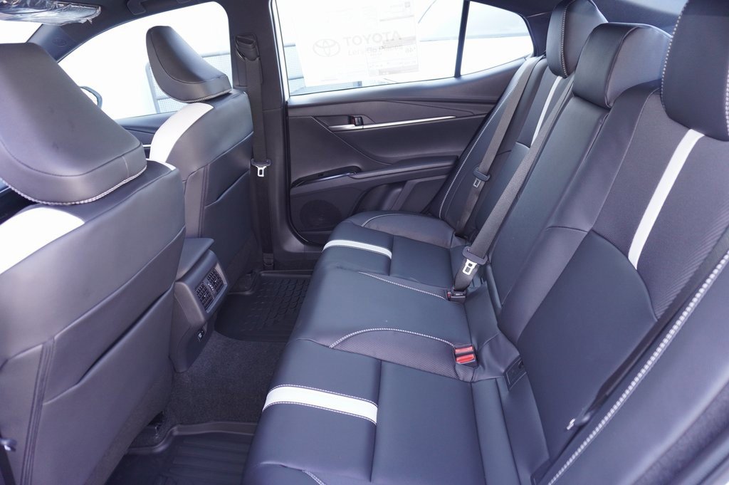 New 2026 Toyota Camry Hybrid image 5