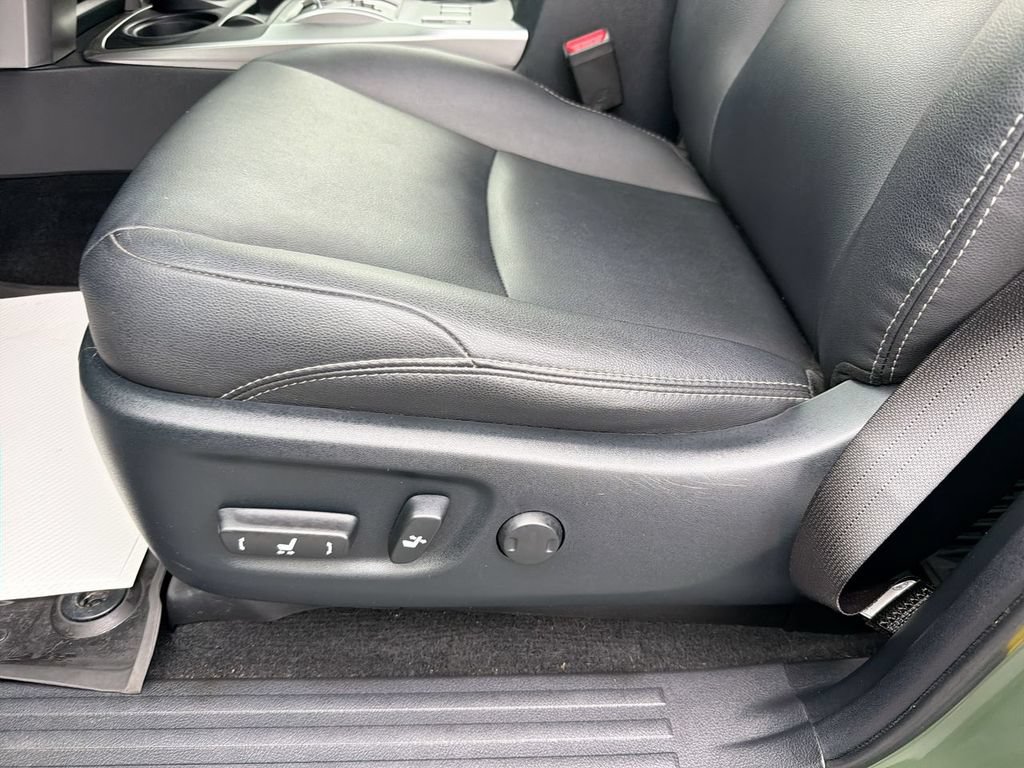 Used 2022 Toyota 4Runner TRD Sport AWD/4WD image 18