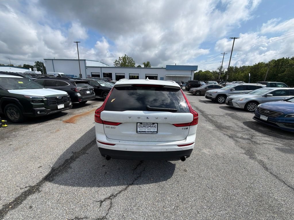Used 2020 Volvo XC60 T5 Momentum w/ Protection Package AWD/4WD image 5