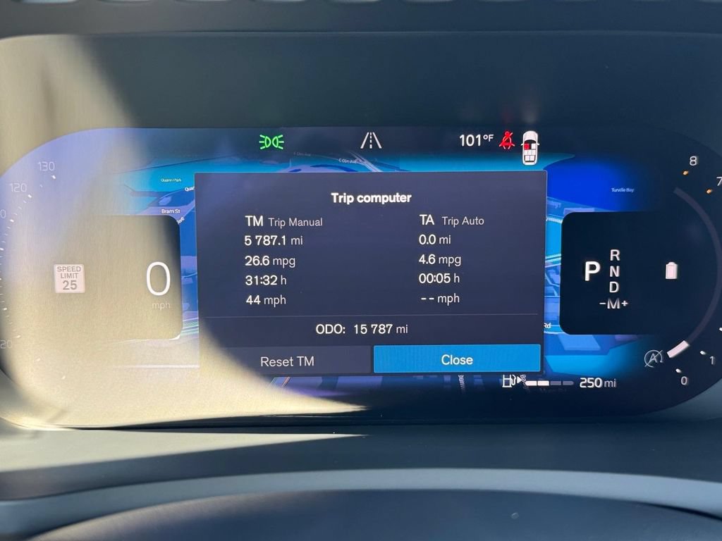 Certified 2025 Volvo XC90 B5 Ultra AWD/4WD image 16