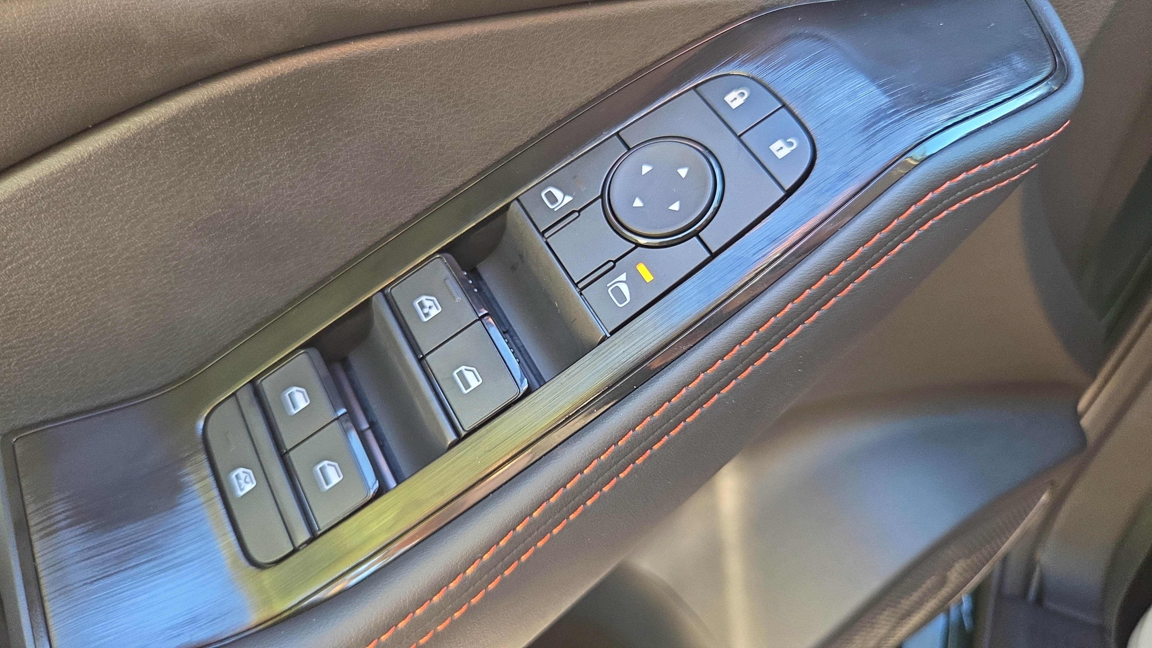 New 2026 Nissan Rogue SV AWD/4WD image 32