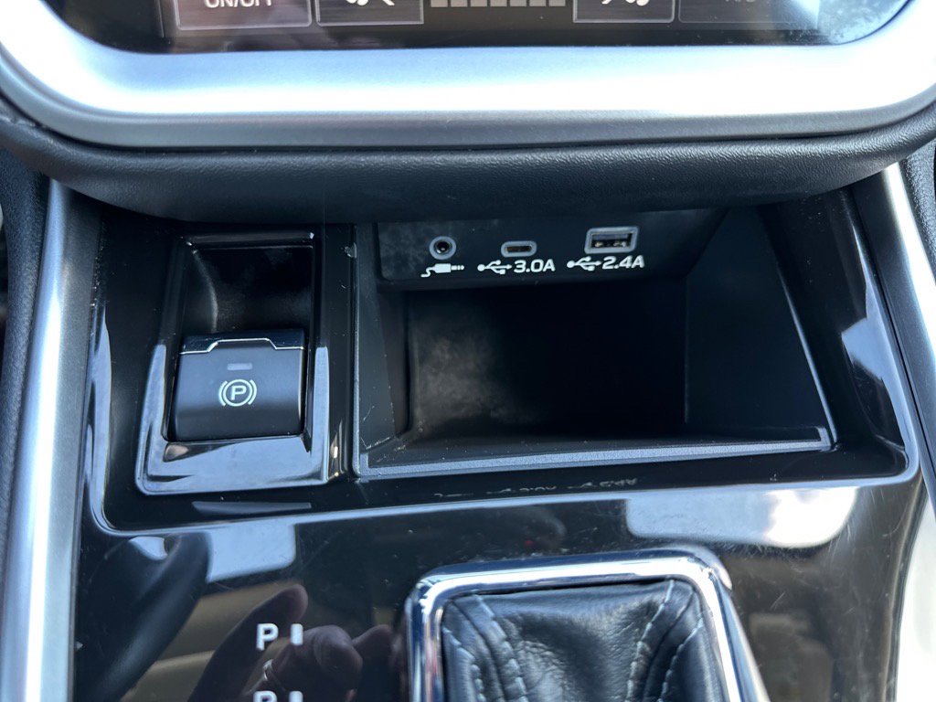 Used 2023 Subaru Outback Limited XT image 32