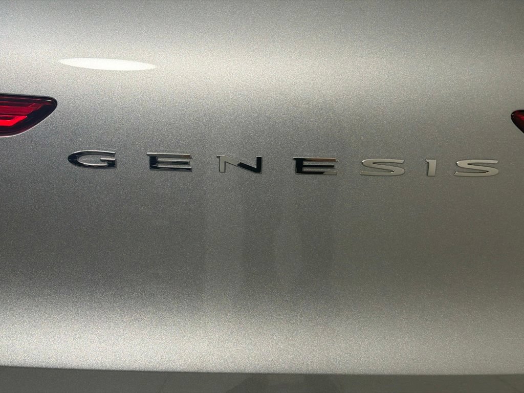 Used 2023 Genesis GV70 2.5T w/ Advanced Package AWD/4WD image 12