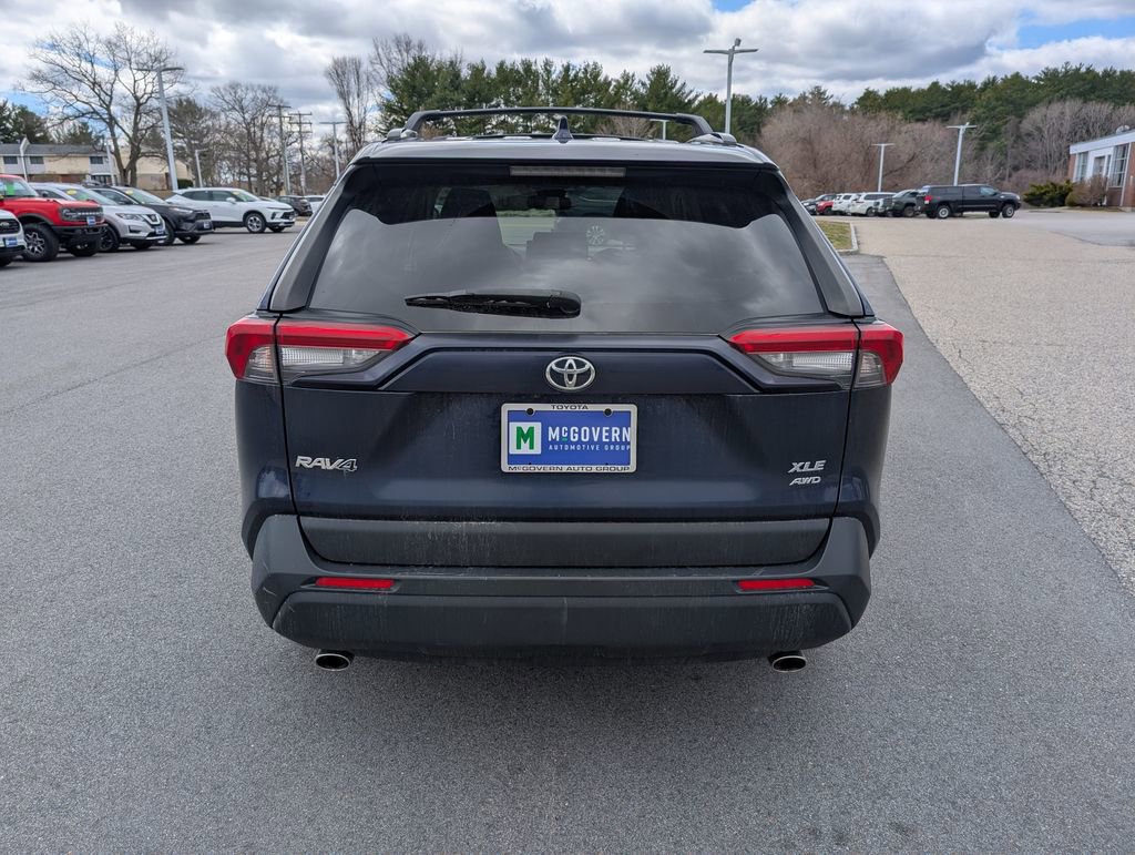 Used 2019 Toyota RAV4 XLE w/ All Weather Liner Package AWD/4WD image 4