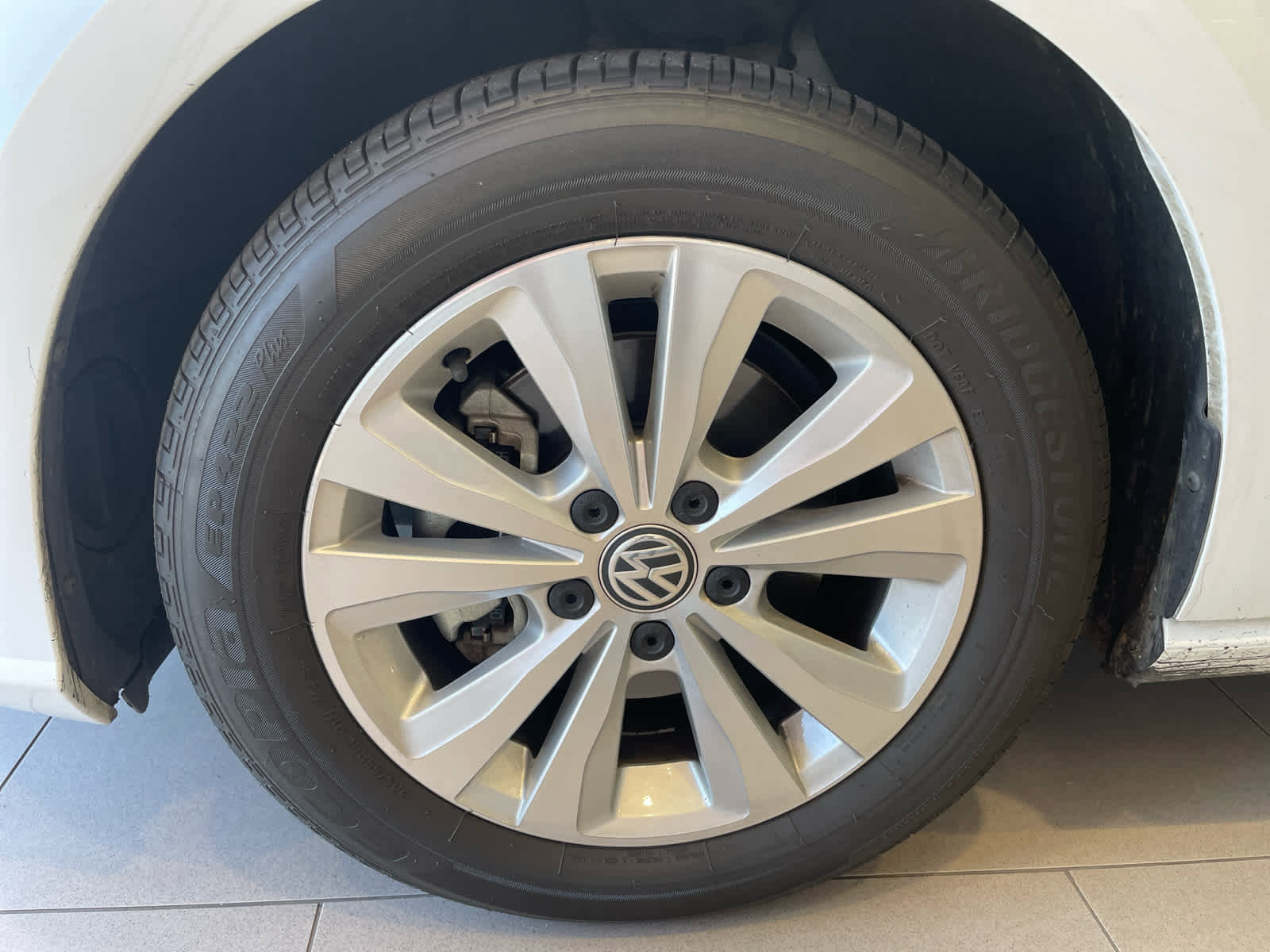 Used 2021 Volkswagen Golf 4-Door FWD image 9