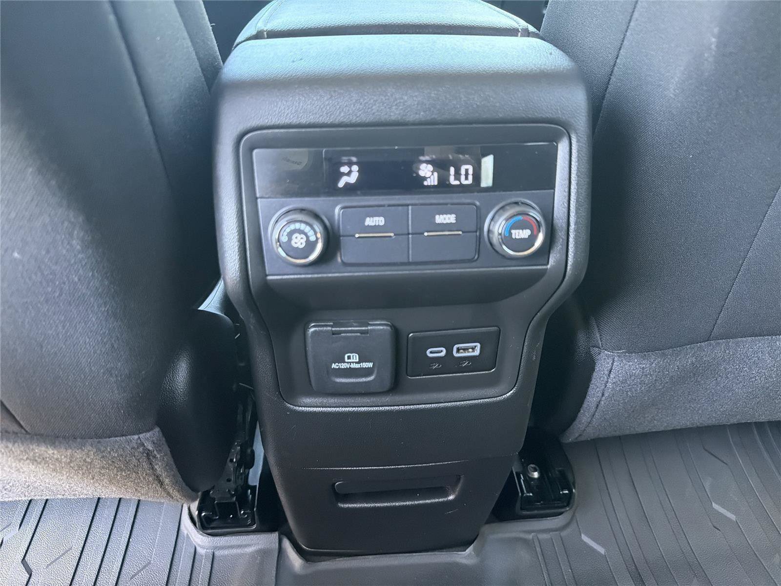 Used 2023 GMC Acadia SLE w/ Driver Convenience Package AWD/4WD image 11