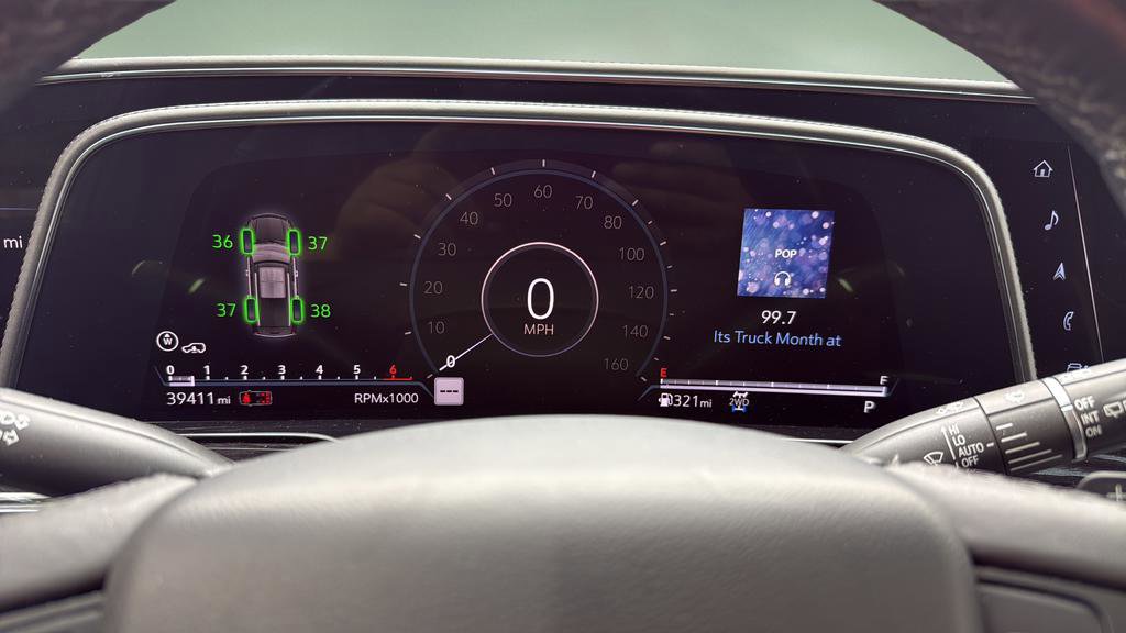 Used 2021 Cadillac Escalade Sport w/ Driver Assist Tech Package AWD/4WD image 25