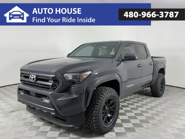 Used 2025 Toyota Tacoma SR5 image 1