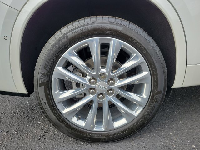 Used 2022 Cadillac XT6 Premium Luxury w/ Technology Package AWD/4WD image 9