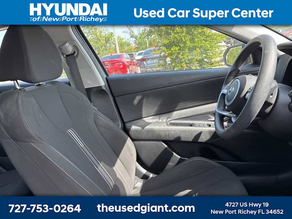 Used 2023 Hyundai Elantra SEL image 7