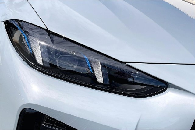 Used 2025 BMW i4 eDrive40 w/ M Sport Package RWD image 29
