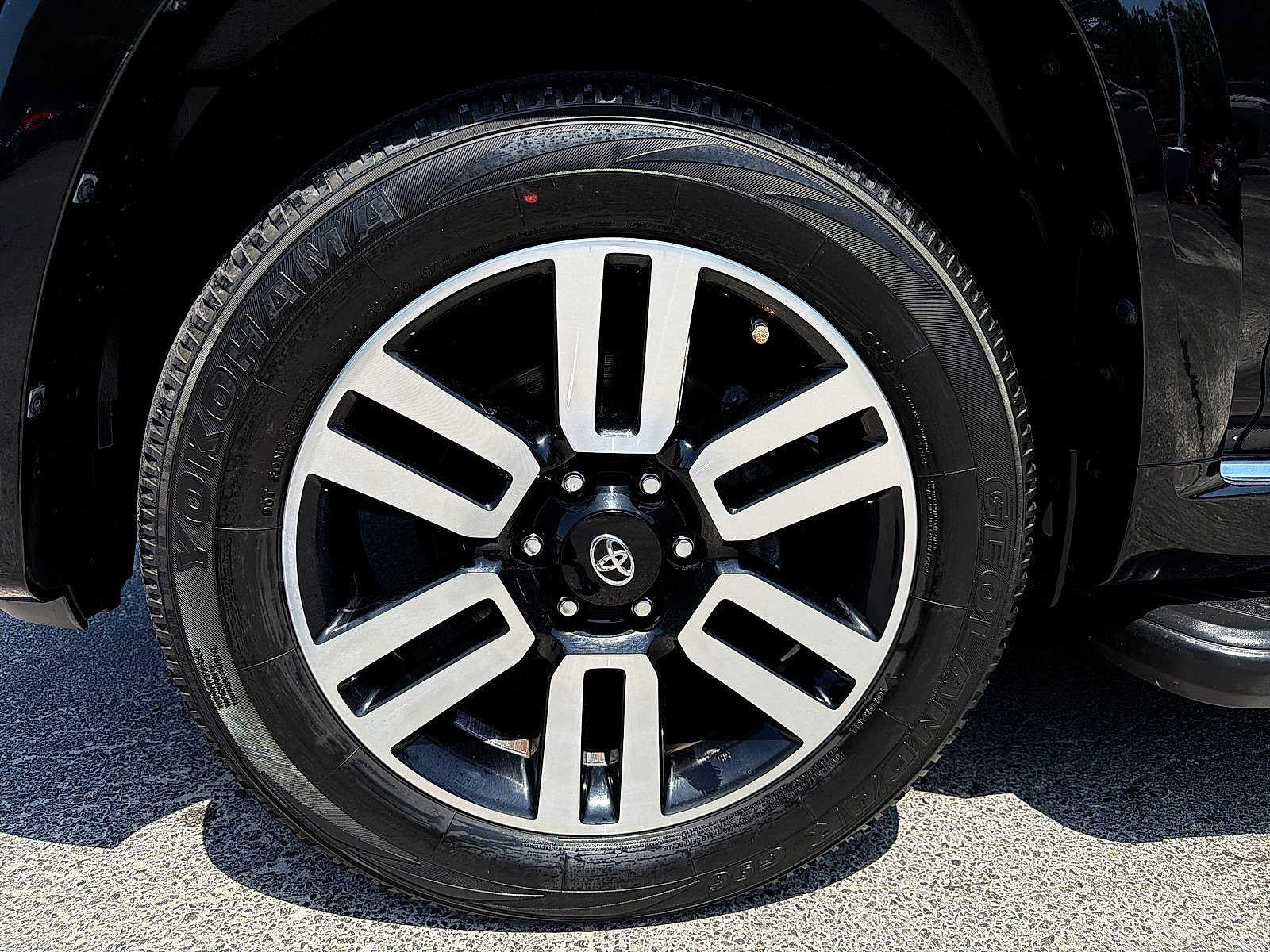 Used 2020 Toyota 4Runner Limited AWD/4WD image 16