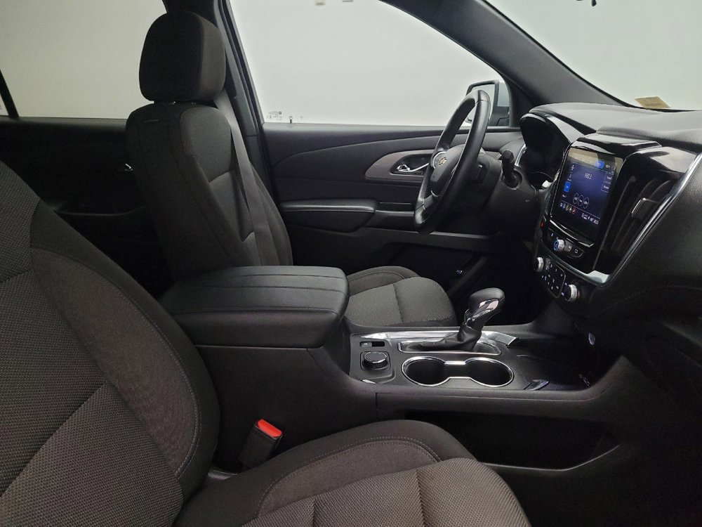 Used 2023 Chevrolet Traverse LT image 21