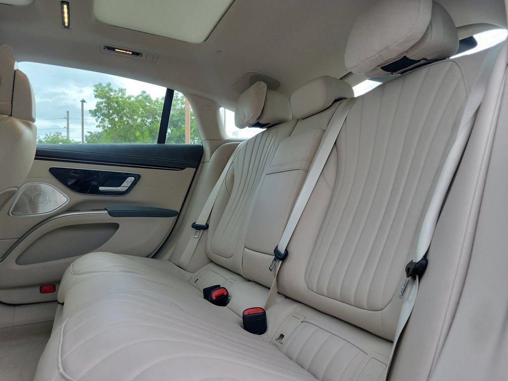 Used 2022 Mercedes-Benz EQS 450+ Sedan image 13