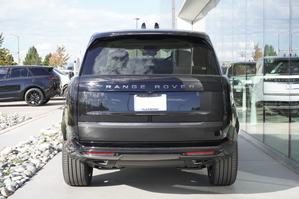 New 2027 Land Rover Range Rover Long Wheelbase SE AWD/4WD image 6